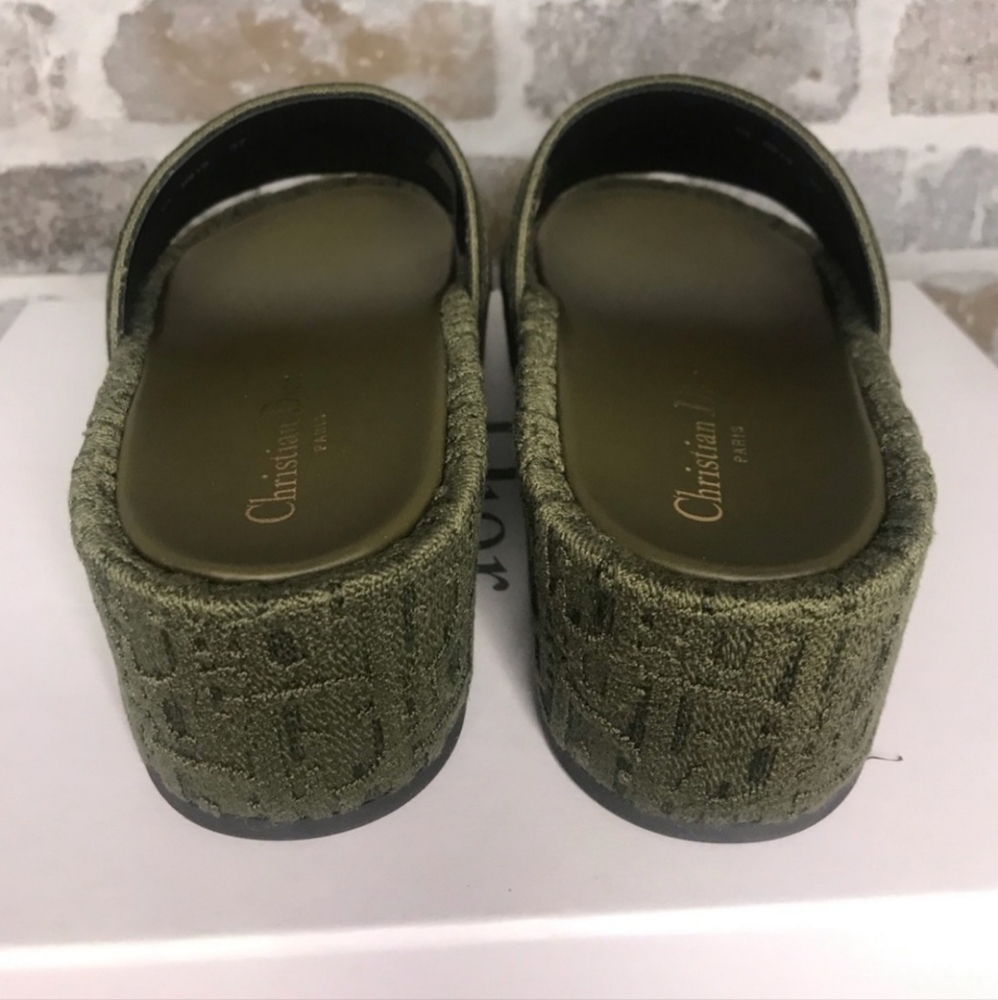 ‼️SOLD‼️Dior Dway Sandals - Picture 3 of 6